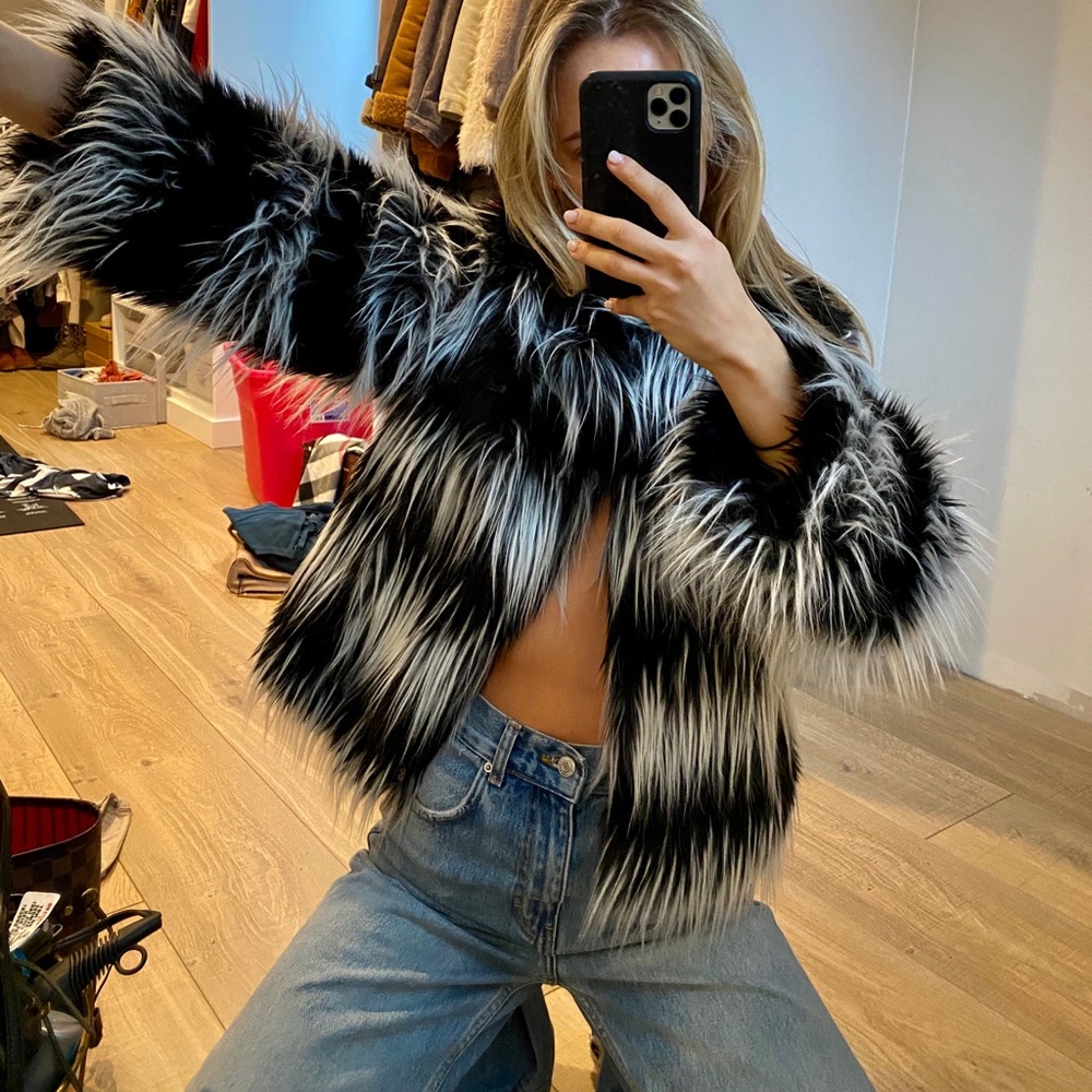 VINCE CAMUTO FAUX FUR JACKET